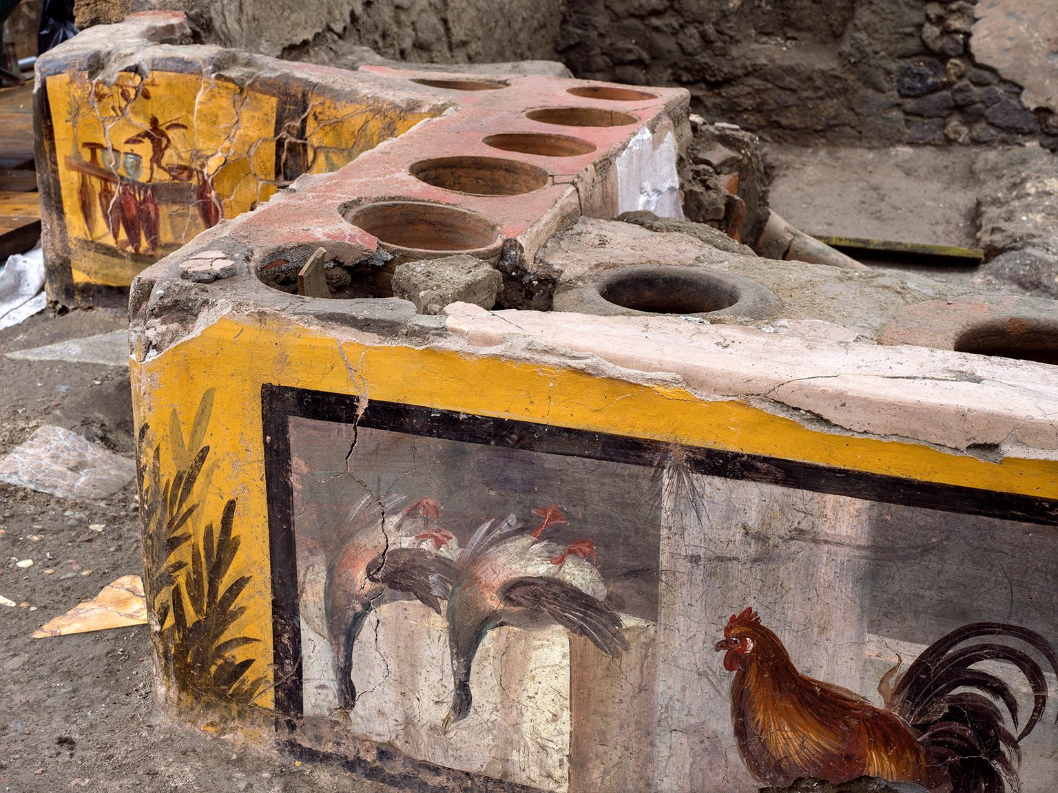 2000 gadu sena ātrās ēdināšanas iestāde Pompejos