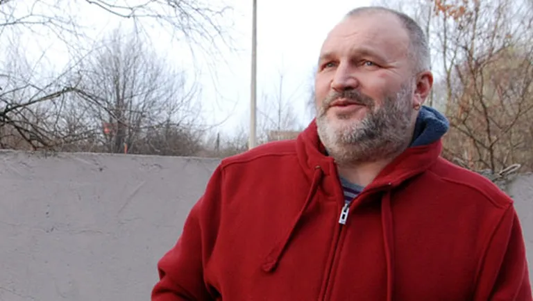 Automašīnā Ufo pavada diezgan daudz laika – darba dienā pie stūres viņš mēro vismaz 60 km