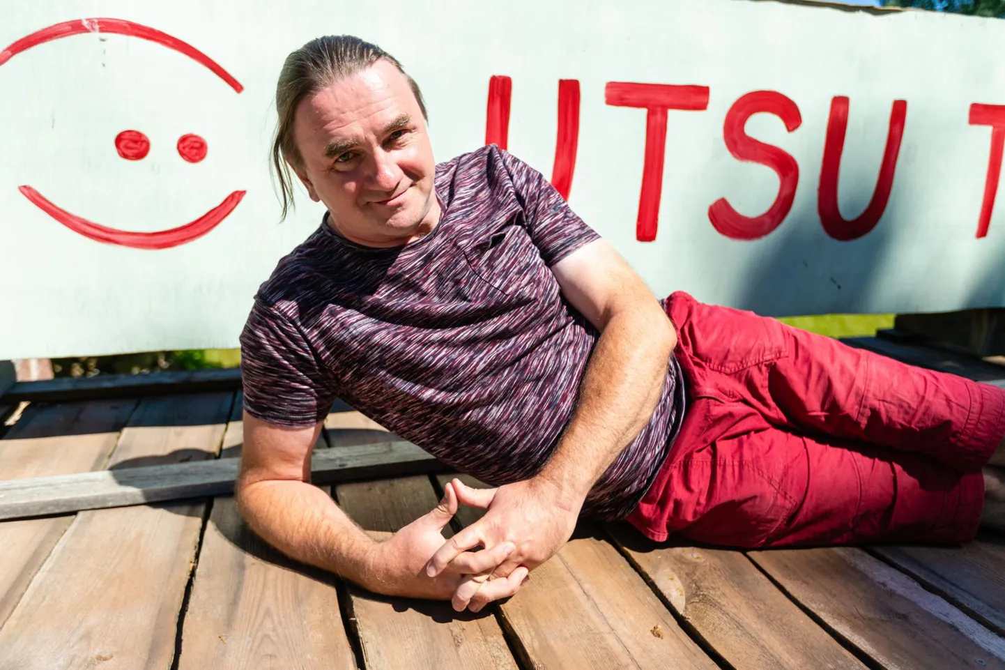 Teatrimees Janno Rüütle oli üks neist, kes pani Lutsu teatrile aluse. Esimene etendus sai lavaküpseks 2014. aastal.