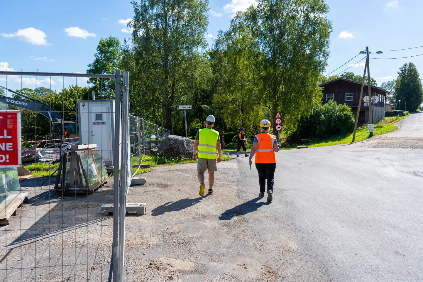 Tööinspektsioon kontrollimas ehitust. Pilt on illustratiivne.