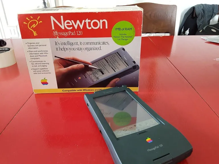 Apple Newton.