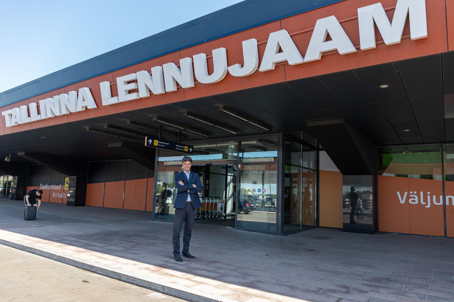 Tallinna lennujaama juhatuse esimees Riivo Tuvike sõnas, et palju oleneb riiklikest normidest – kui lennukis tuleb inimesi eraldada, siis hakkavad piletid olema kallid.