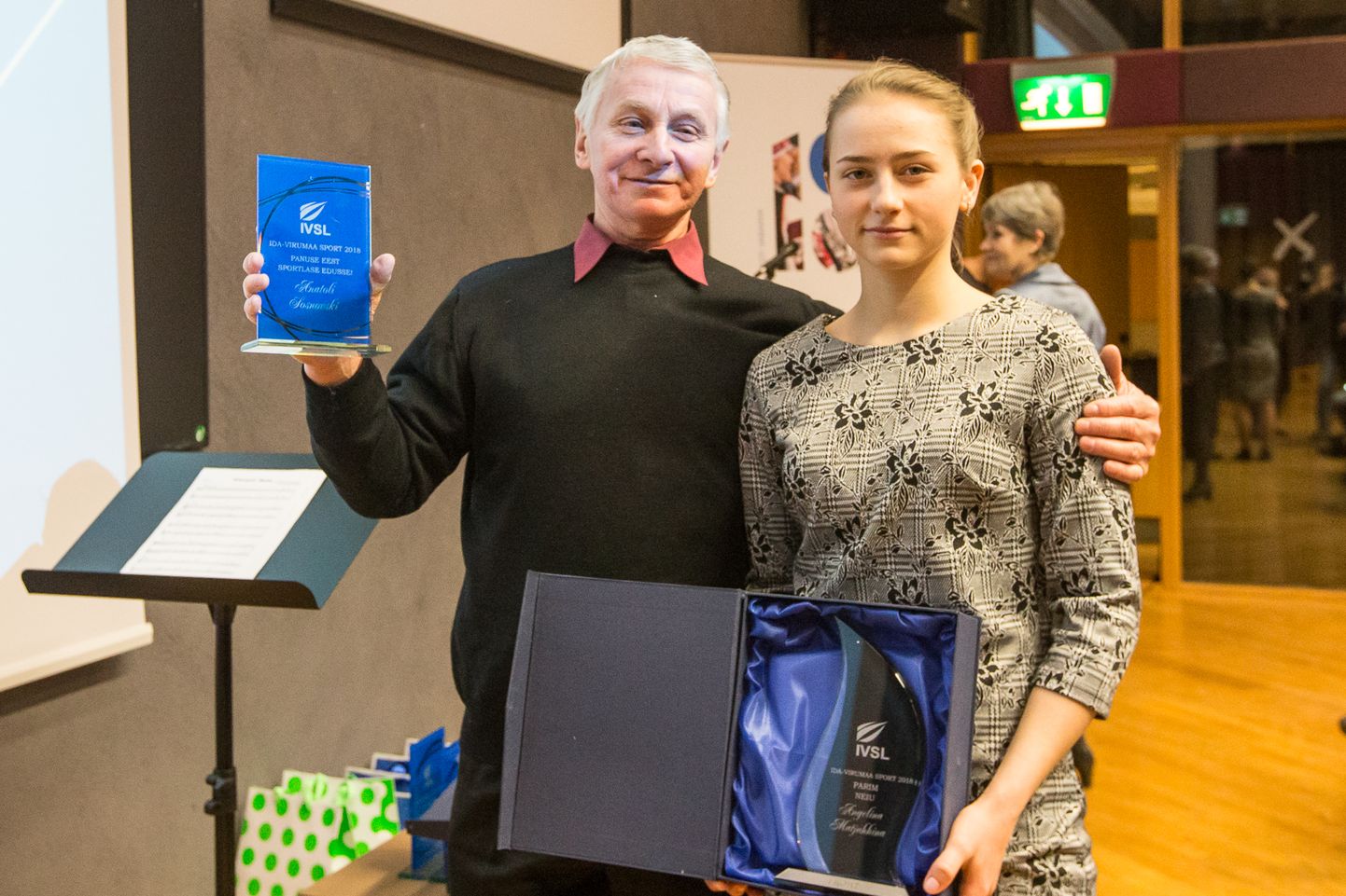 Angelina Matjuhhina ja tema treener Anatoli Sosnovski Ida-Virumaa paremate sportlaste tunnustamisel.
