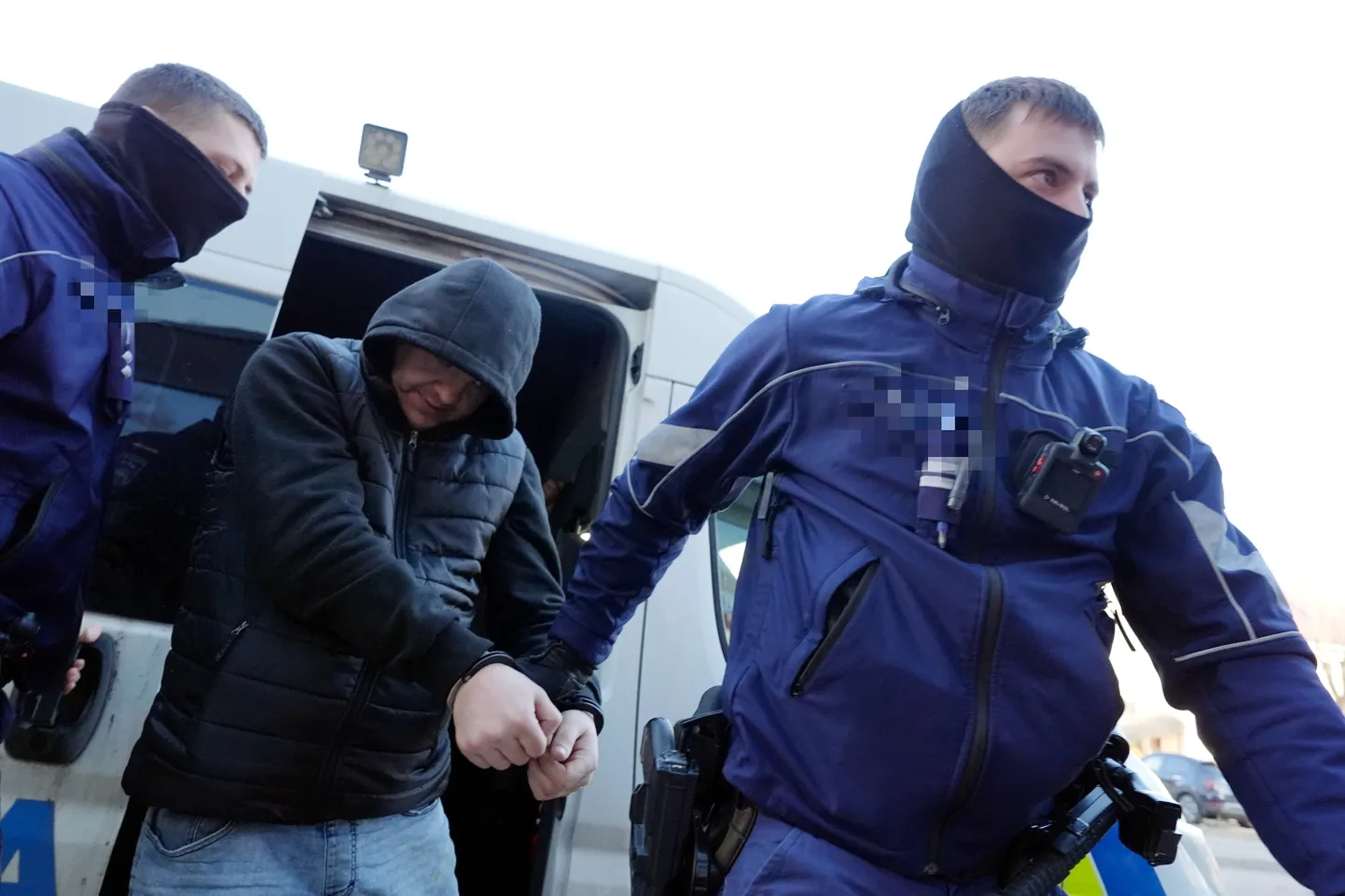 Läti politsei pidas kinni okupatsioonimuuseumi põlema pannud mehe.