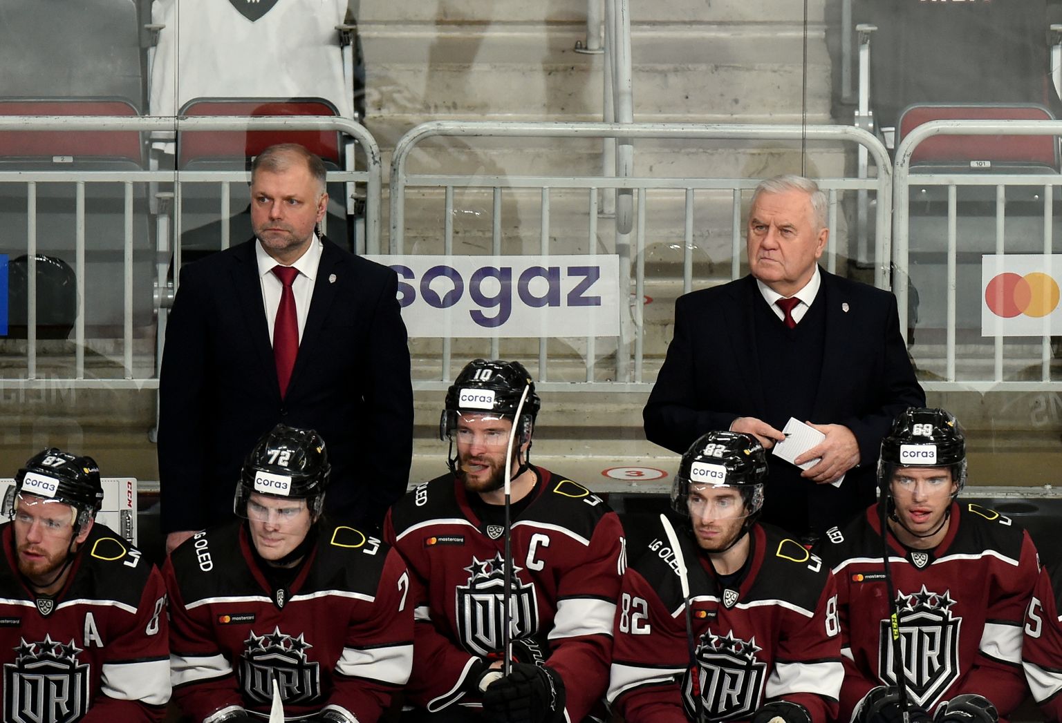 Valērijs Kuļibaba, Vladimirs Krikunovs un Rīgas "Dinamo" hokejisti