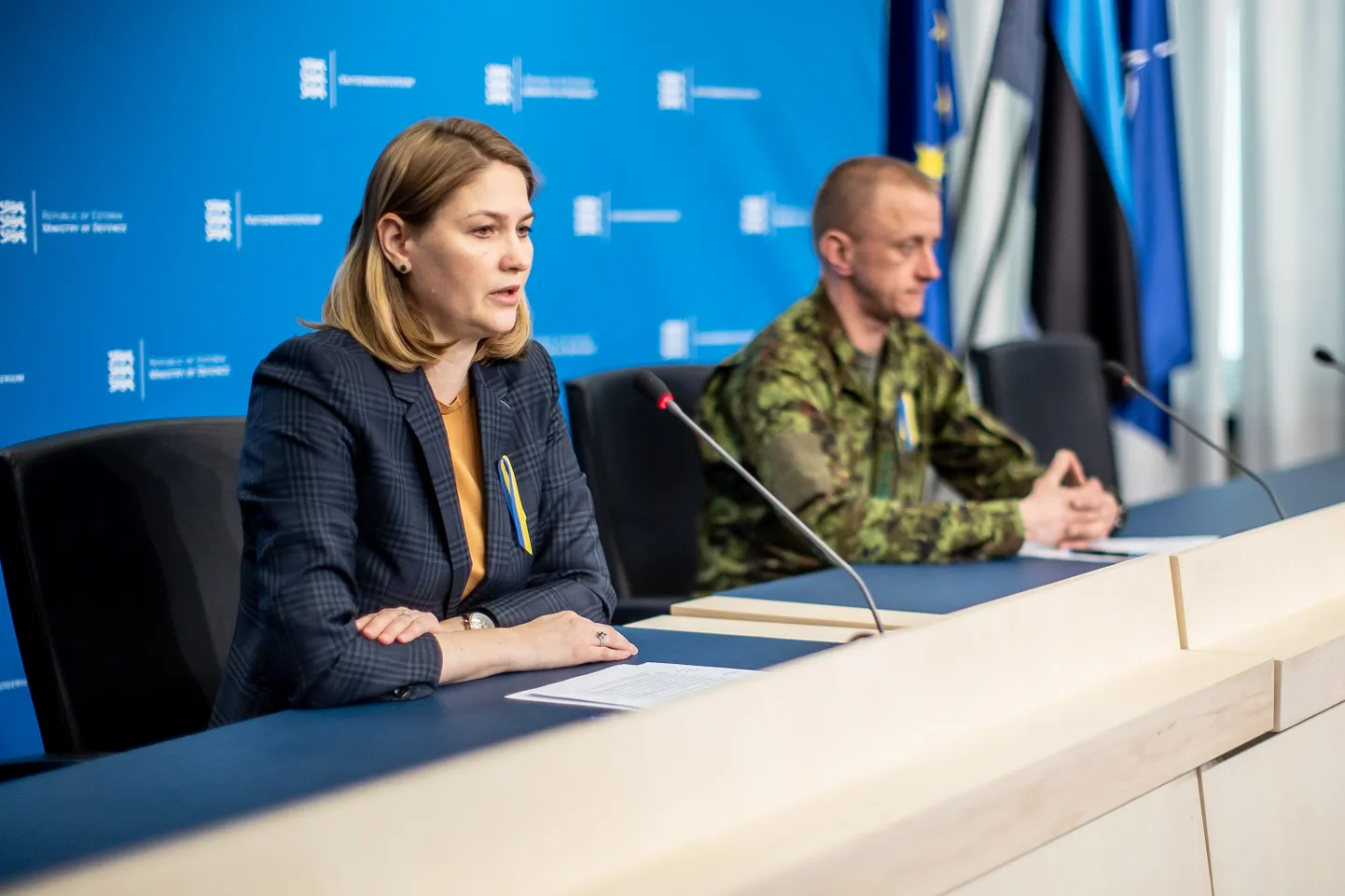 Вице-канцлер Министерста обороны Туули Данетон (слева) сообщила о переносе обсуждения повышения трат на оборону странами-участницами НАТО, июль 2024 года.