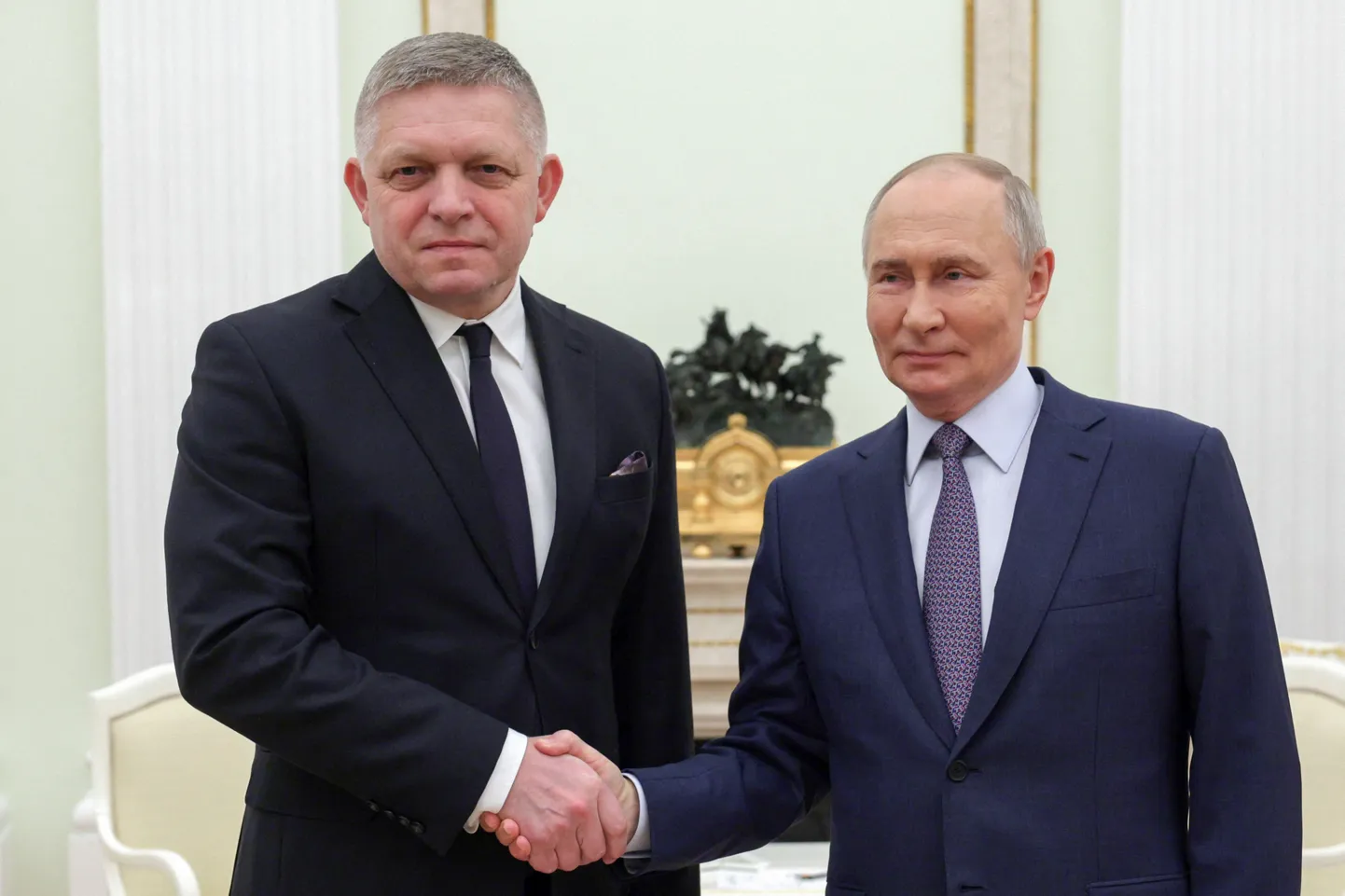 Премьер-министр Словакии Роберт Фицо и российский диктатор Владимир Путин