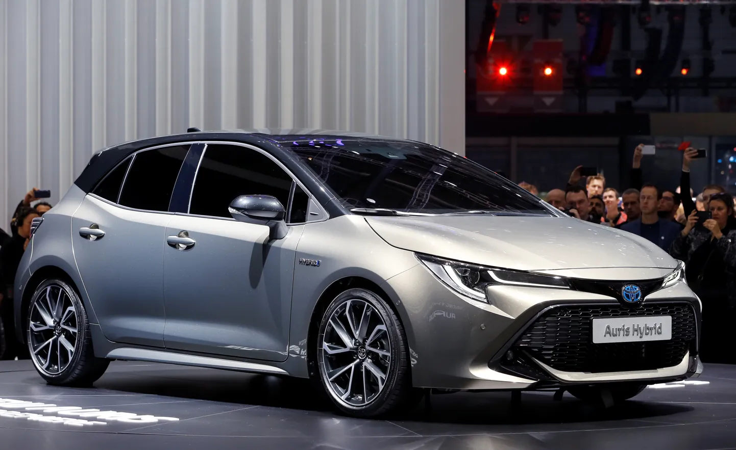 Toyota Auris Hybrid. Foto on illustratiivne.