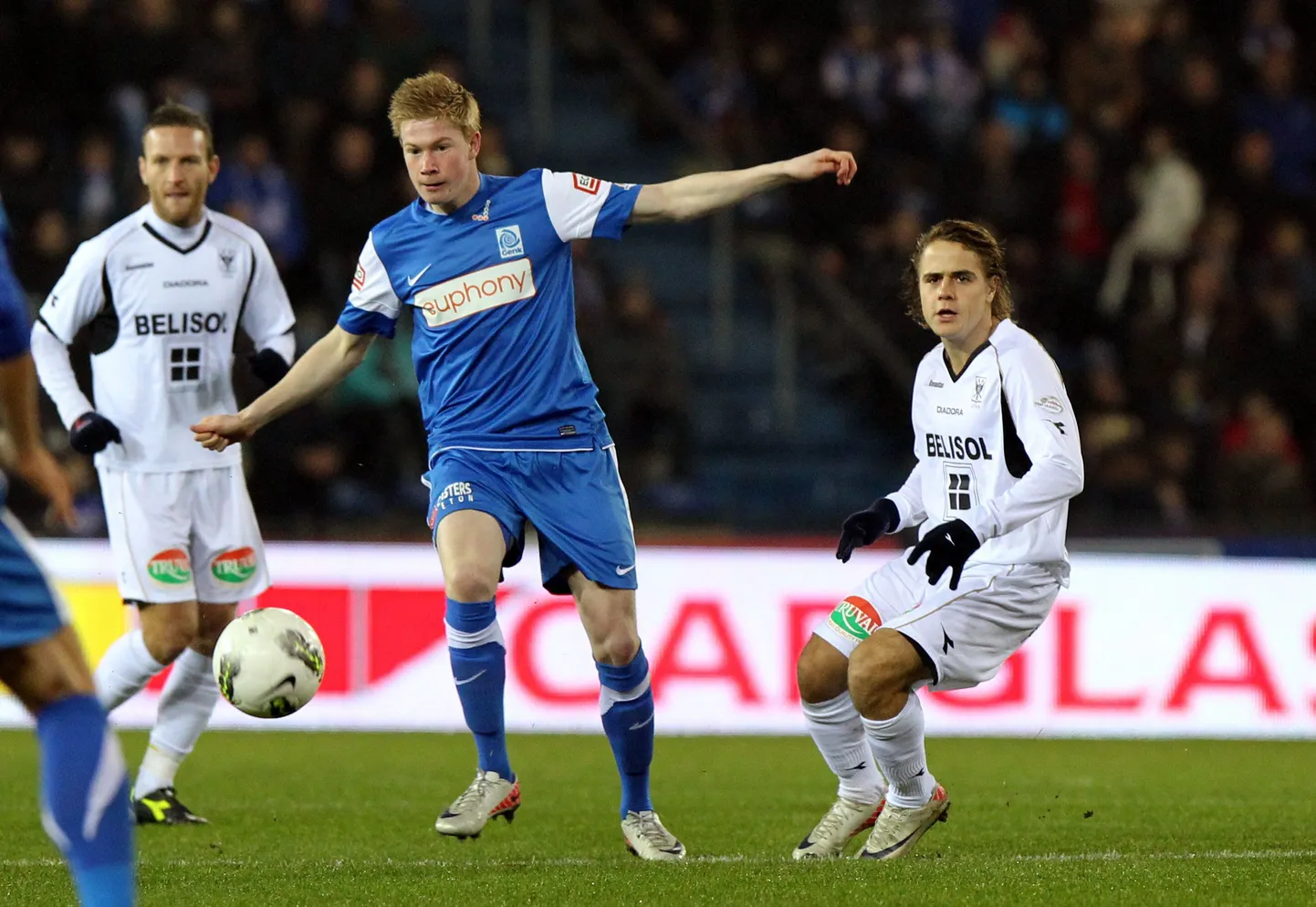 Kevin De Bruyne (keskel)