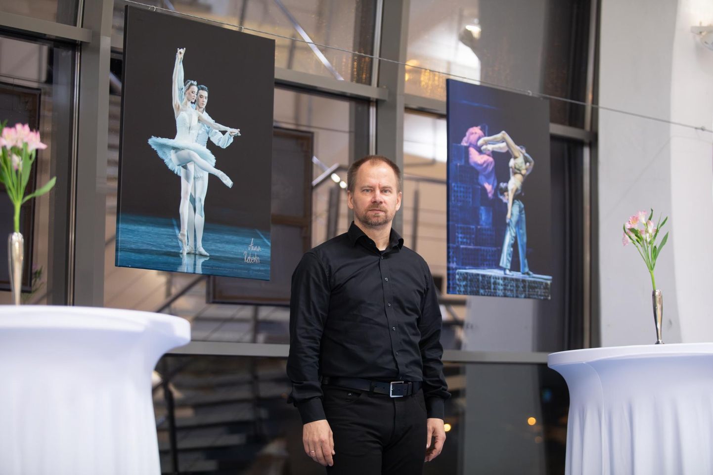 Rünno Lehesoo fotonäitus «Hetked» Rakvere spordikeskuses toob vaatajate ette säravad balletihetked.