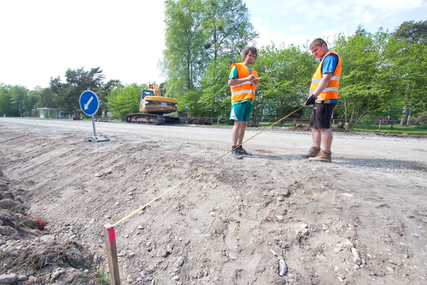 Teetööd. Fotol Renee Nigul (vasakul) ja Indrek Sõmer.