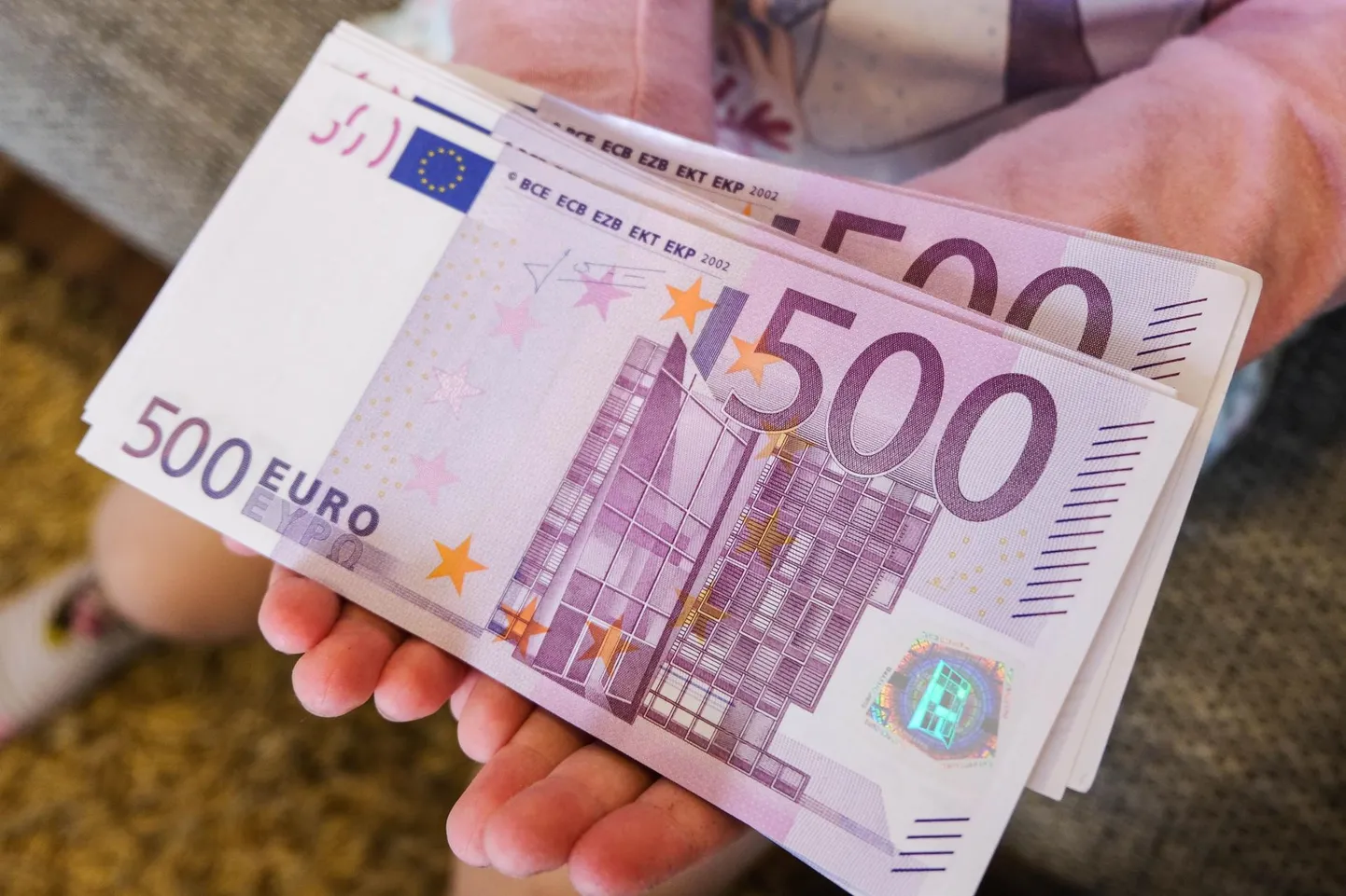 Pärnumaalaste keskmine palk kasvas aastatagusega võrreldes kaks eurot.
