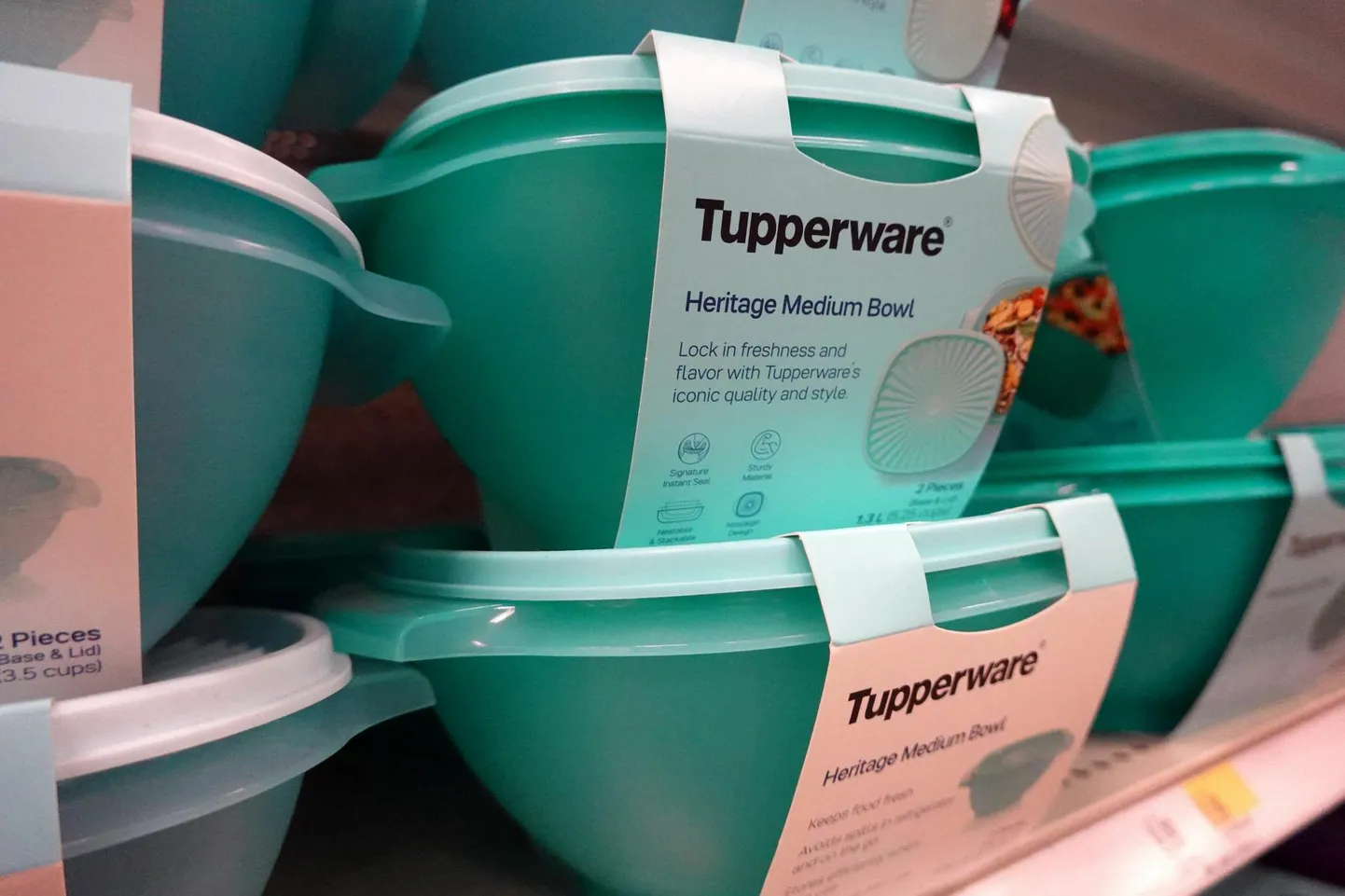 Tupperware tooted Chicago kaupluses.  FOTO: Scott Olson Scott Olson/ AFP/Scanipx