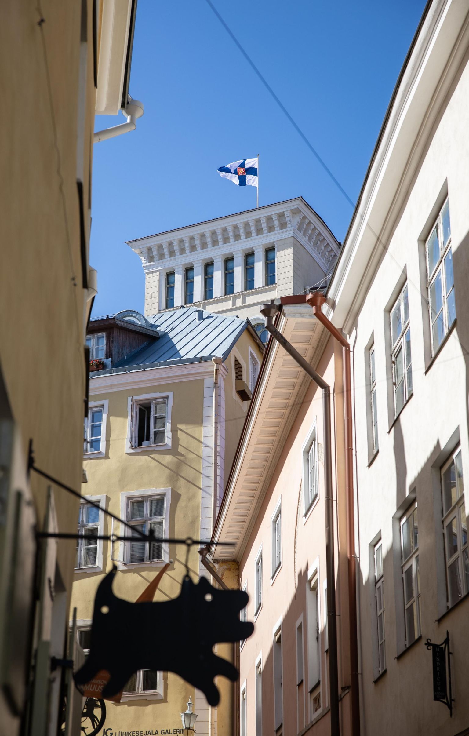 06.09.2023, Tallinn. Vanalinn. Vaade all-linnast Soome suursaatkonna liputornile. Postimees FOTO: Madis Veltman