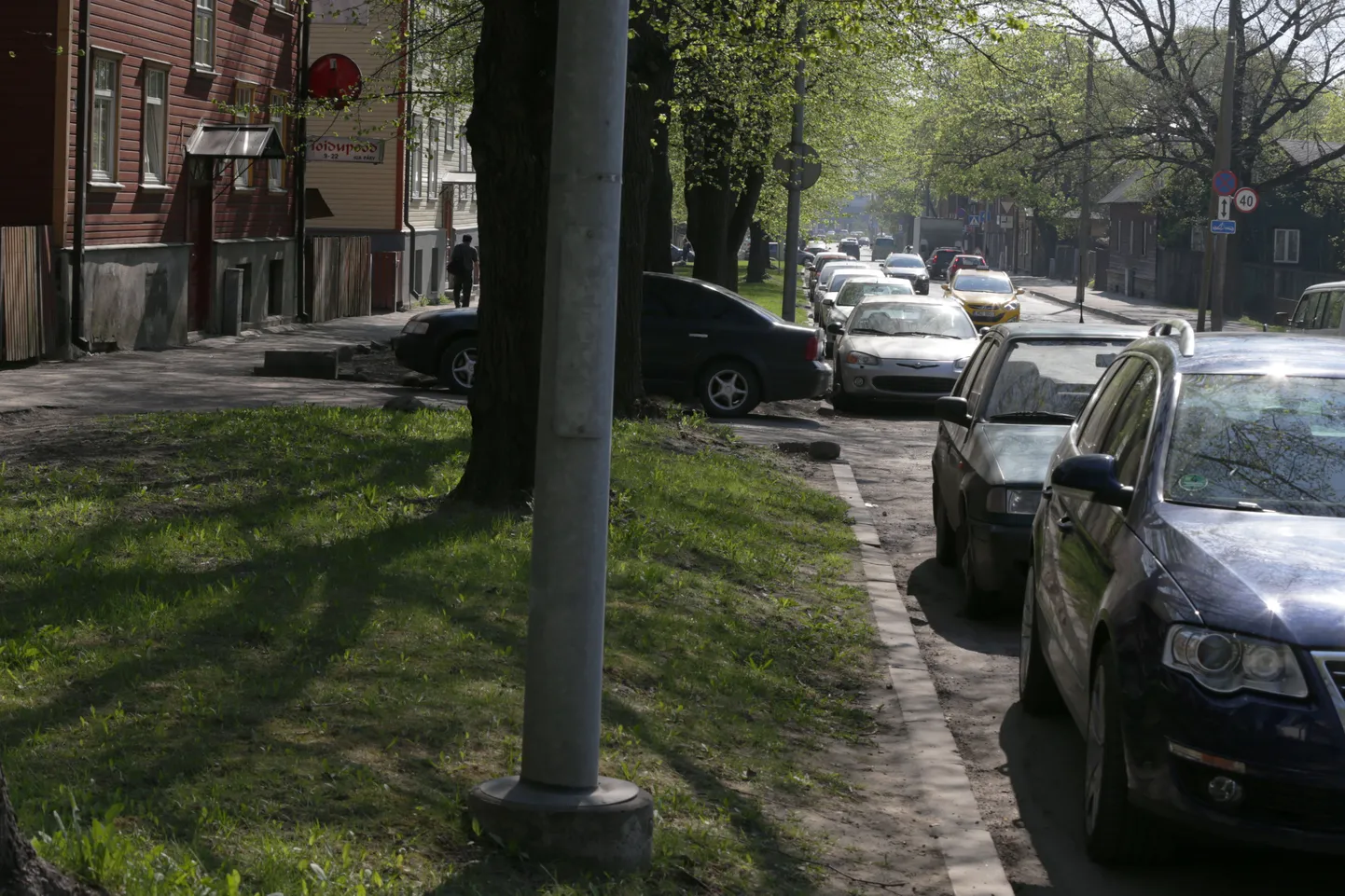 Kapitaalremondi käigus kaob Telliskivi tänavalt poolsada parkimiskohta ja jalgratturid surutakse kõnniteele.
