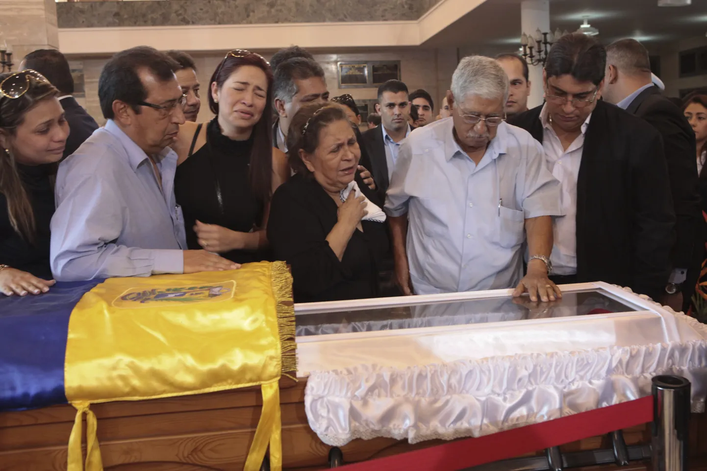 Hugo Cháveze omaksed tema sarga juures.