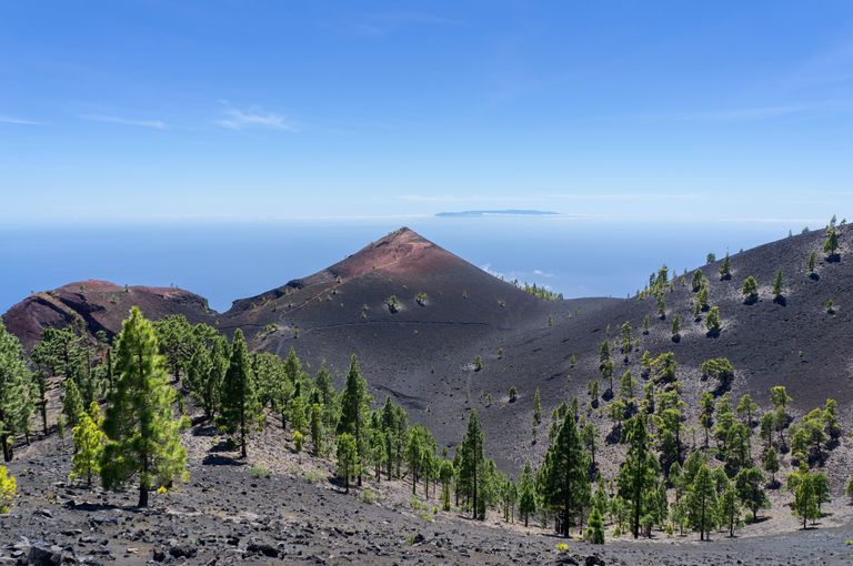 Kanaari saarestiku La Palma saar: vulkaan ja meri