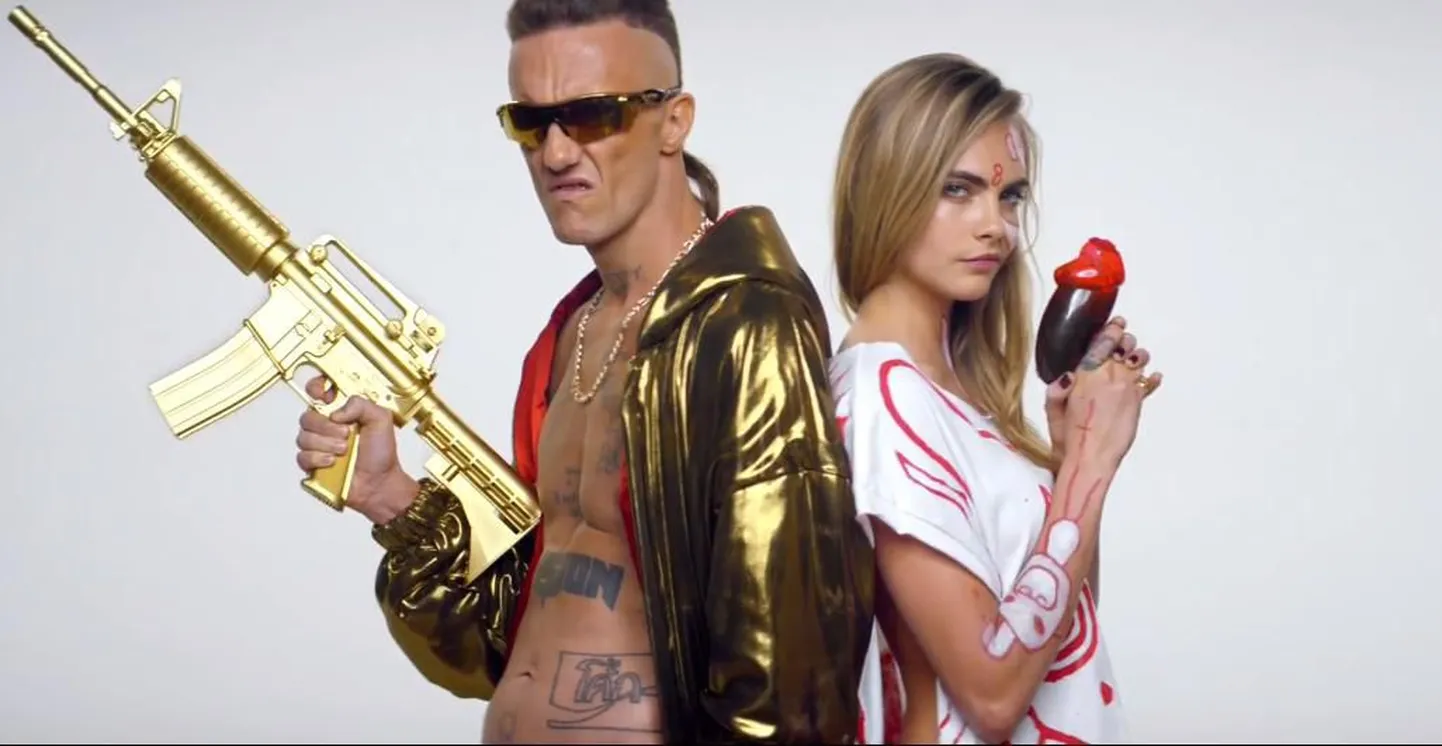 Cara Delevingne Die Antwoord'i muusikavideos