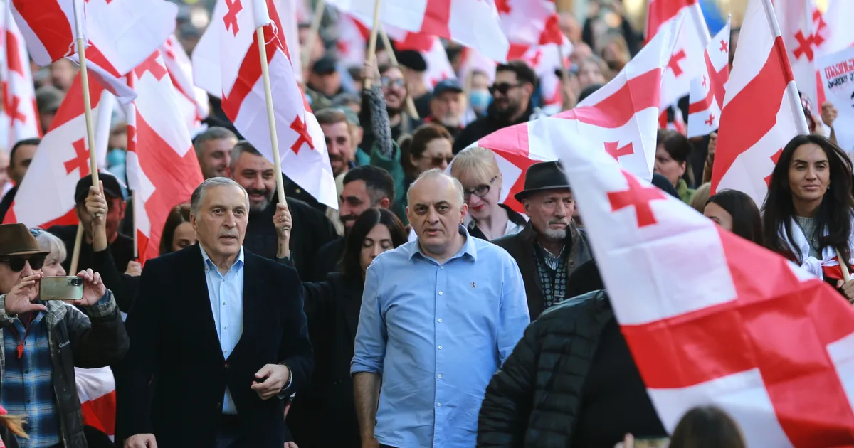 ÜLEVAADE ⟩ Ilmakuulus ooperilaulja tegi katse Gruusias «võim haarata»