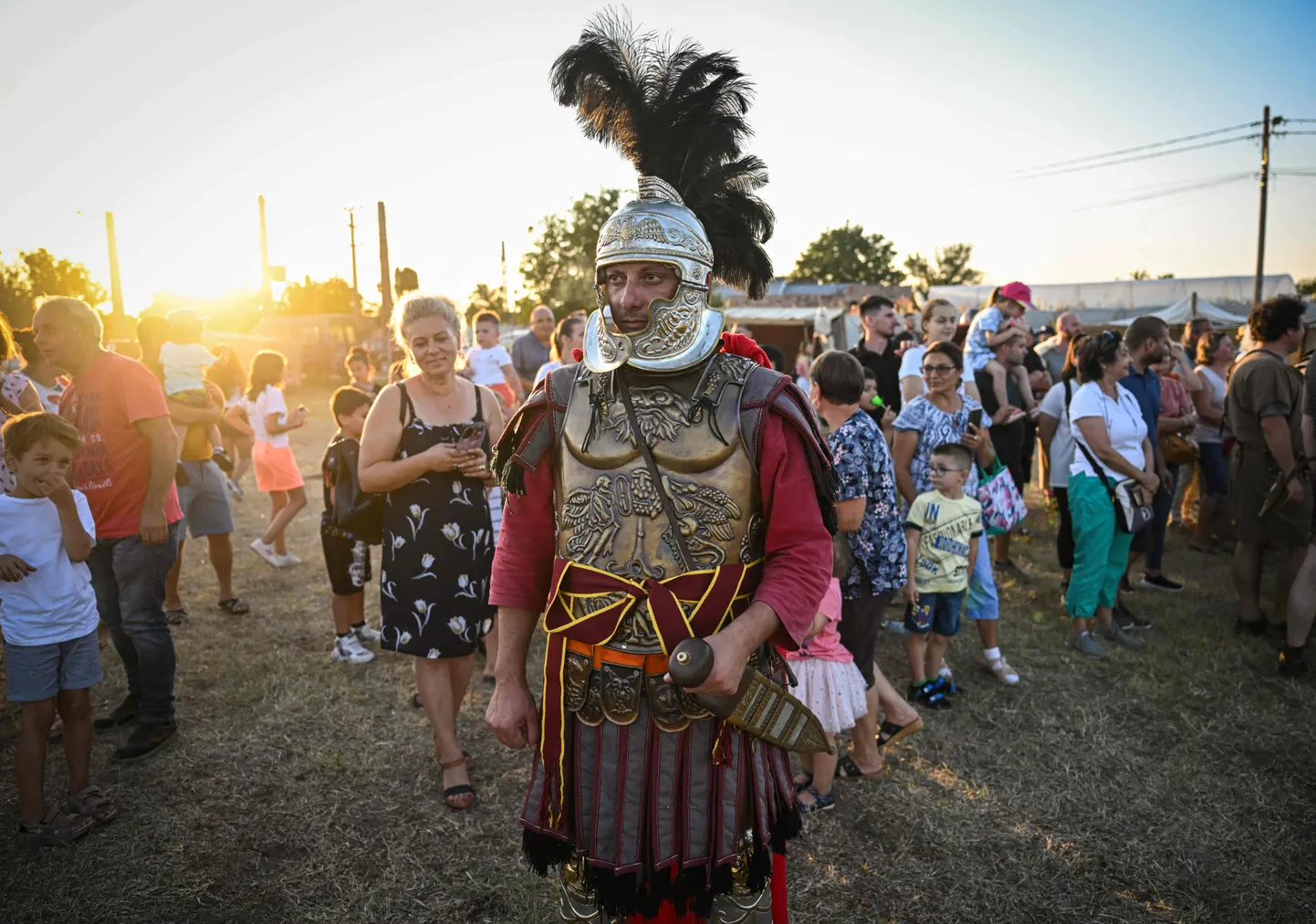 Rooma sõdalane meie ajas: festival Rumeenias Reșca külas 2. septembril 2023. Rooma impeeriumi päike on loojunud: kellele loojub ta nüüd?