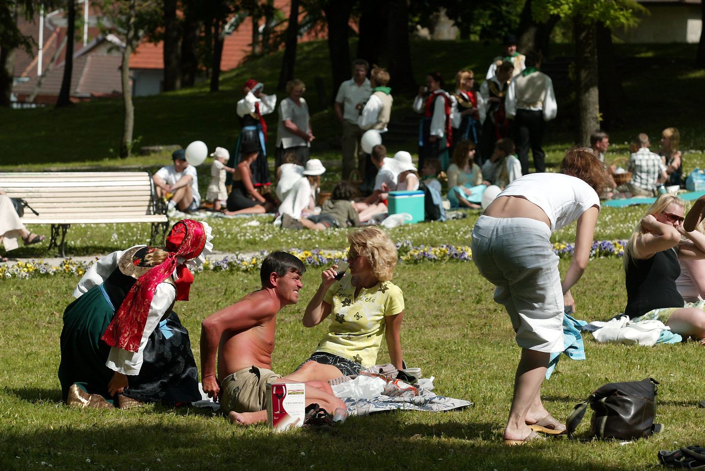 Raadio Pärnu tervitab suve kogupere piknikuga.