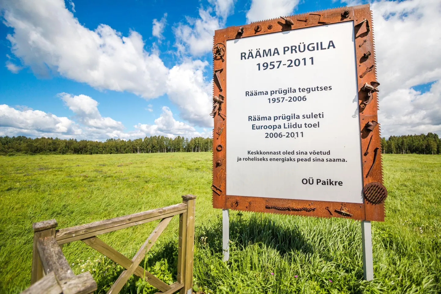 Suletud Rääma prügila Raba tänaval, mille asemele peaks kerkima päikesejaam.