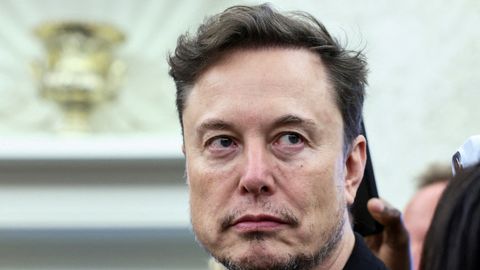 "Tesla" piešķir Maskam 29 miljardu dolāru vērtas akcijas, lai noturētu viņu uzņēmuma vadībā
