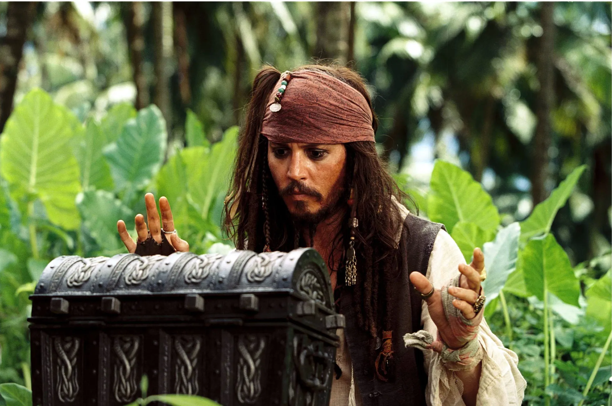 Johnny Depp on rääkinud, et Jack Sparrow põhineb The Rolling Stonesi kitarristil Keith Richardsil ja Looney Tunes multikategelasel Pepé Le Pew.