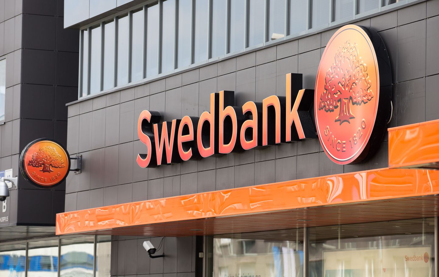 Swedbanki klientidel tuleb loota infotelefonile.