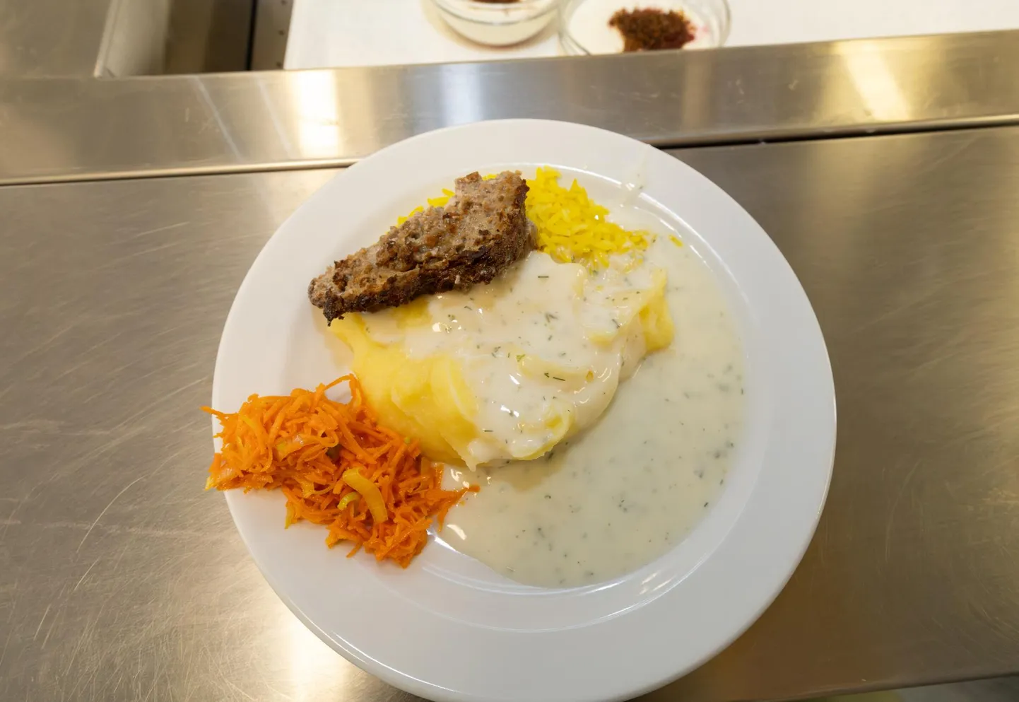 Rakvere viies koolis oli keskmine äravisatud toidu kogus 16 grammi õpilase kohta päevas.