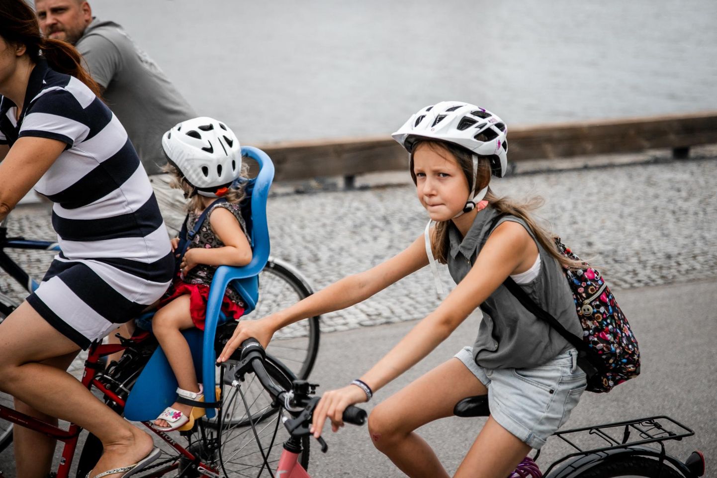 Kiivri kandmine jalgrattaga sõites või rulluisutades on sama elementaarne kui turvavöö kinnitamine autosõidul.