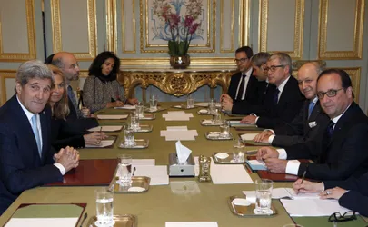 John Kerry kohtus Francois Hollande'iga. Foto: Scanpix