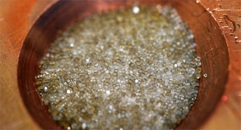 Sāls graudi pēc pakļaušanas starojumam 