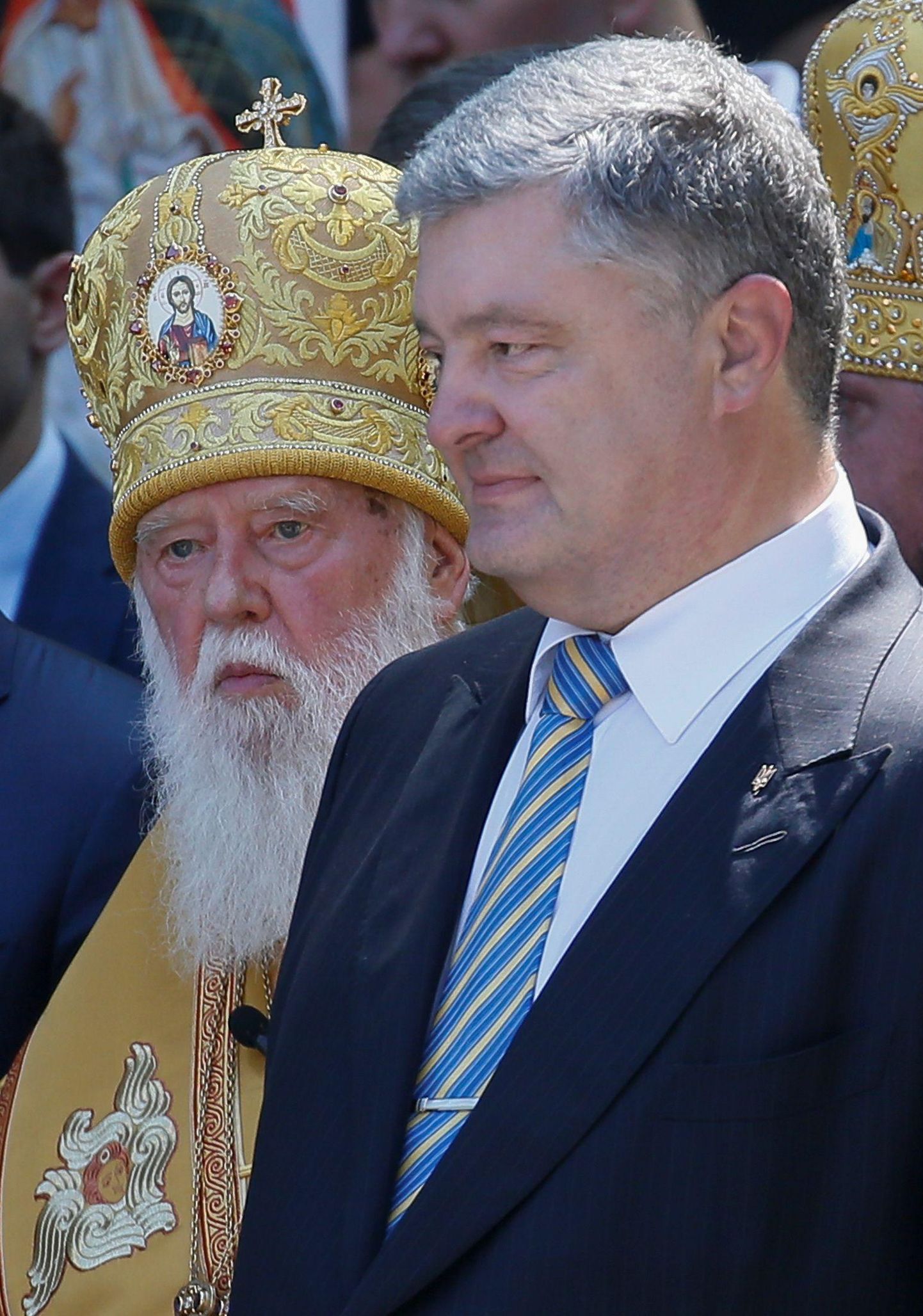 Ukraina president Petro Porošenko (paremal) ja Kiievi patriarh Filaret.