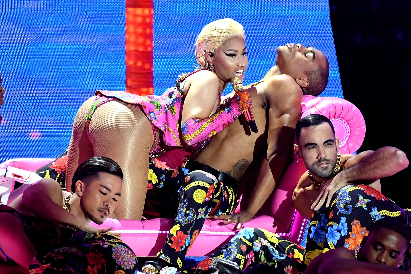 Nicki Minaj esinemas MTV 2018. aasta Euroopa muusikaauhindadel Hispaanias.