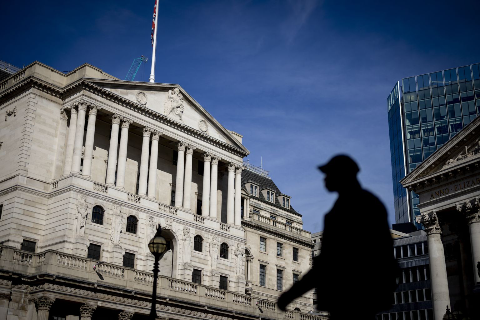 Inglise Panga juht andis märku, et pensionifondide juhid peavad ise oma töö ära tegema