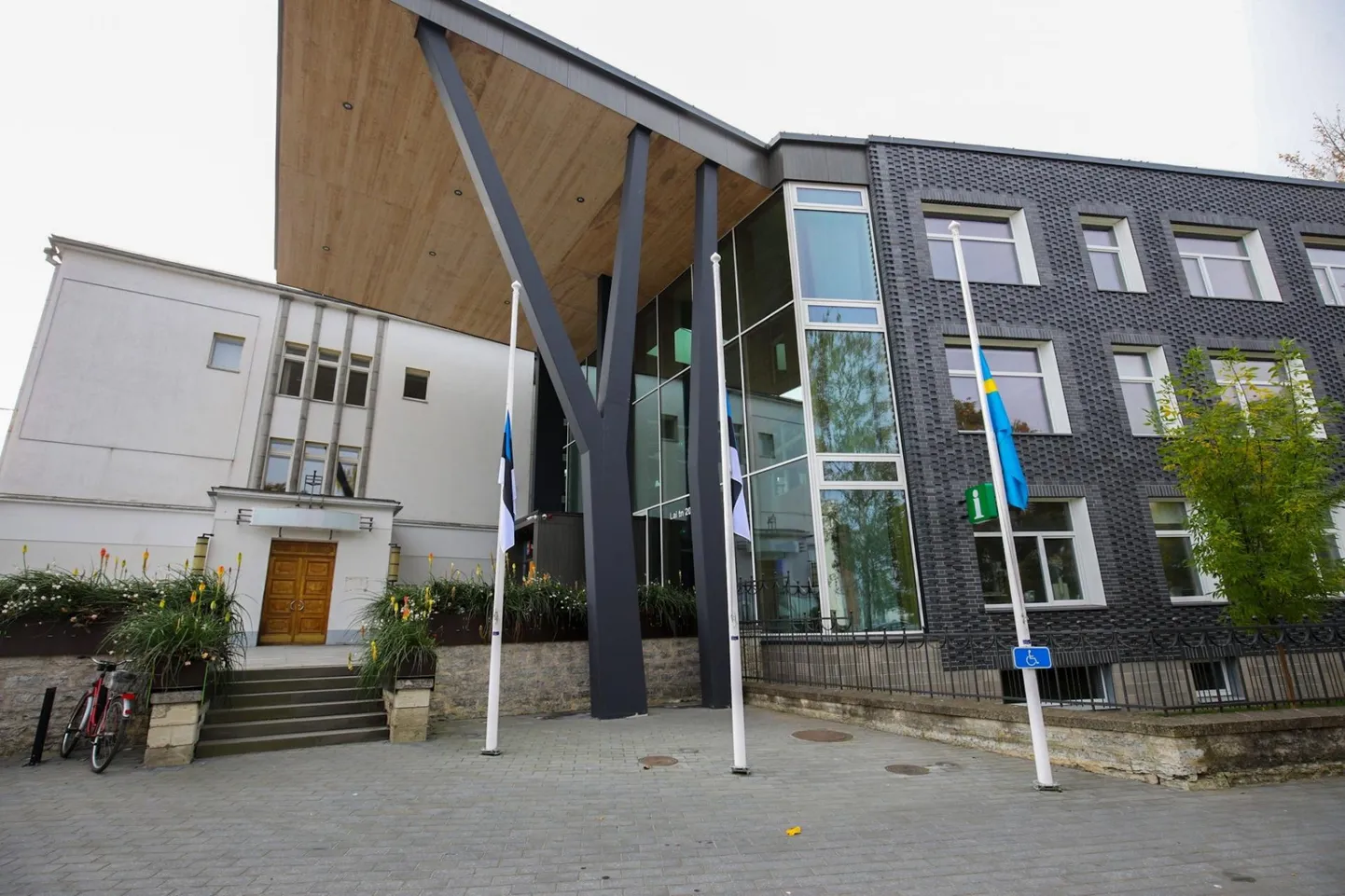 Ukraina elamuehituse eksperdid külastavad Rakvere linnavalitsust.