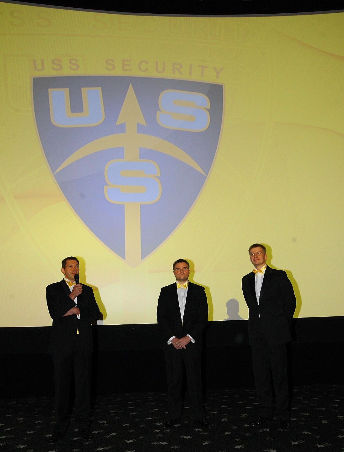 USS Security tähistas oma sünnipäeva James Bondi esilinastusega