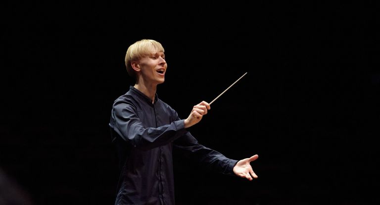 Noor dirigent Henri Christofer Aavik.