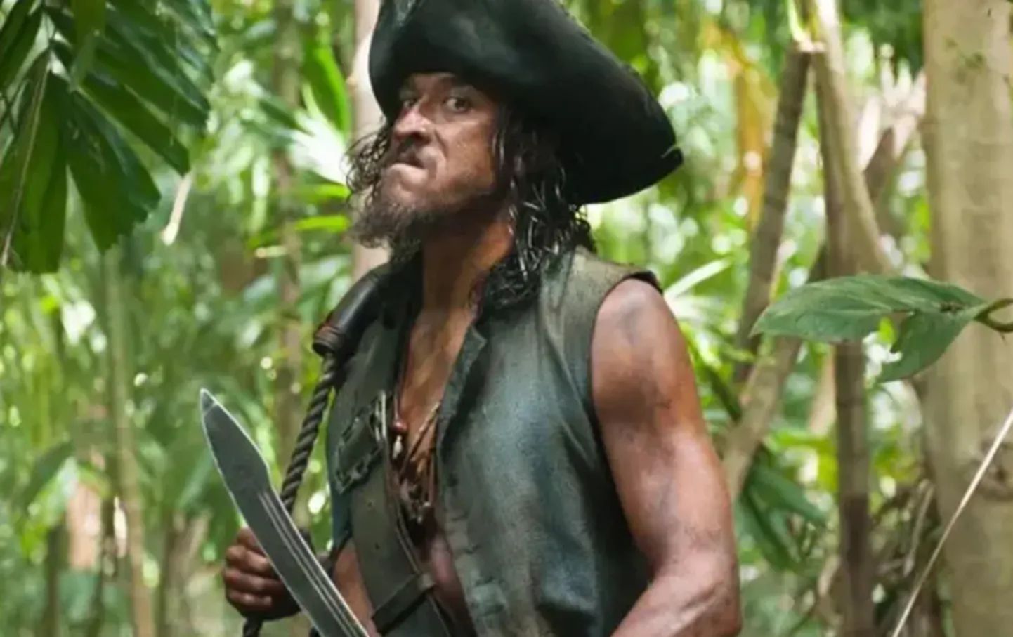 Тамайо Перри сыграл в четвертой части приключенческой серии - "Пираты Карибского моря: На странных берегах"