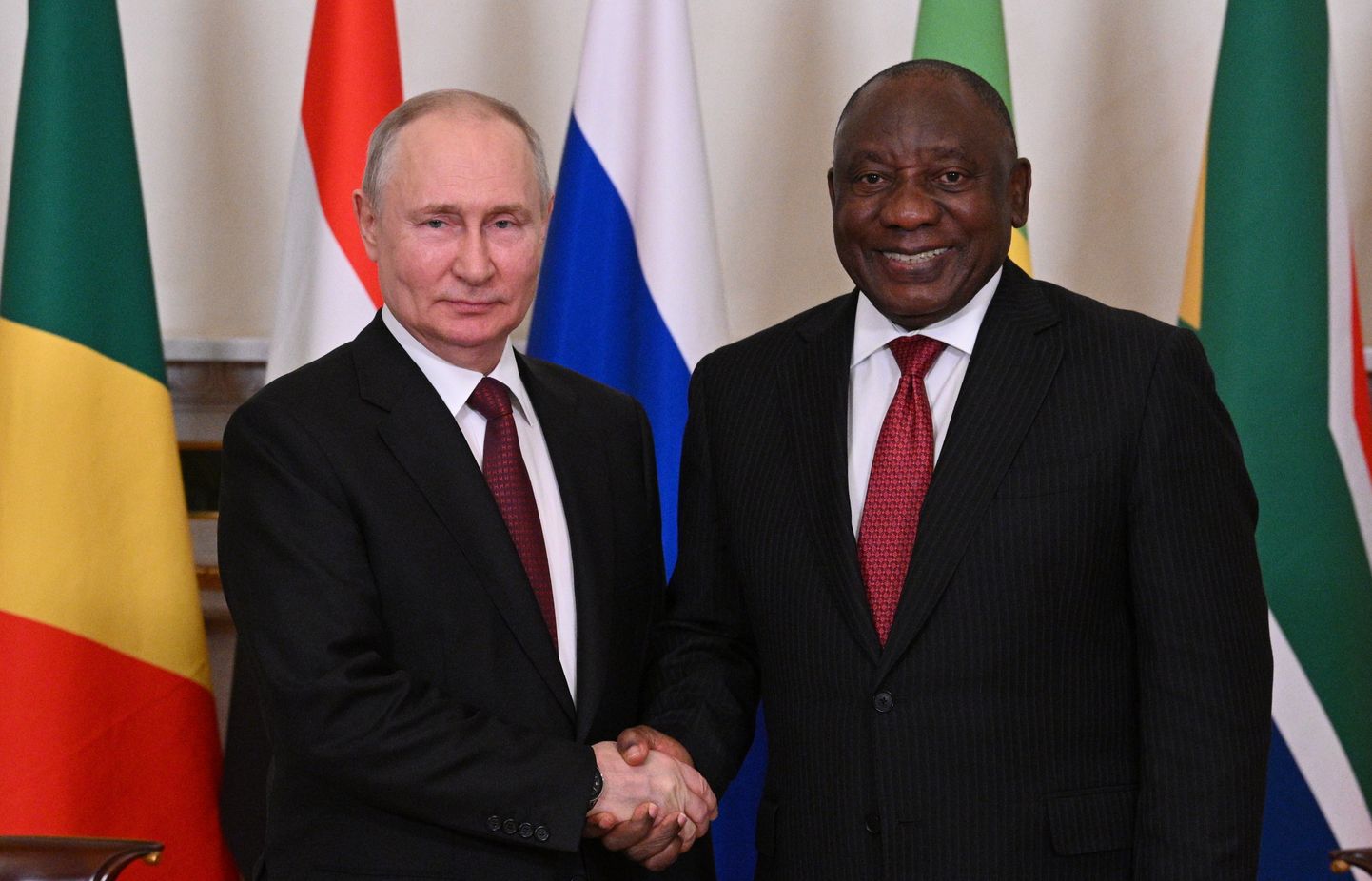 Krievijas prezidents Vladimirs Putins un Dienvidāfrikas Republikas prezidents Sirils Ramafosa