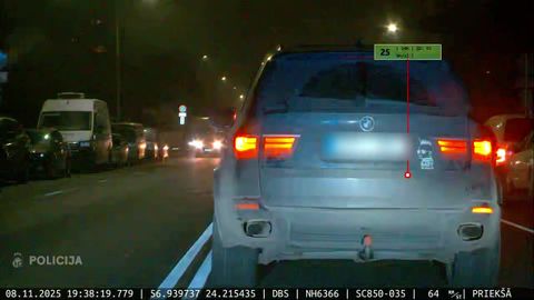 VIDEO ⟩ Pakaļdzīšanās Rīgā - aptur BMW šoferi, kurš braucis 1,43 promiļu reibumā