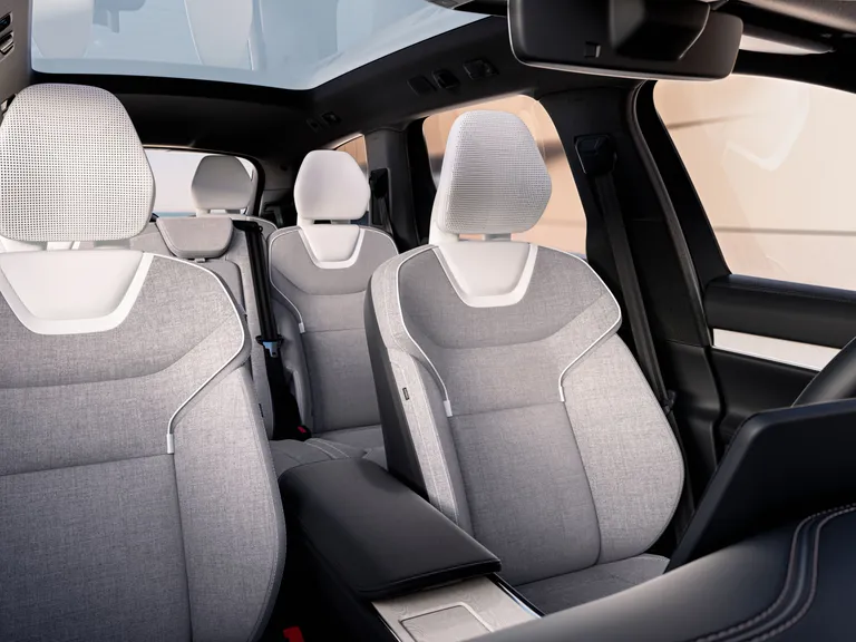 Seitme istekohaga täiselektriline Volvo EX90 on seest mugav ja ruumikas.