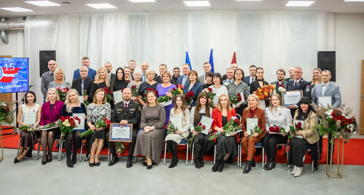 Neatliekamās medicīniskās palīdzības dienests apbalvo savus darbiniekus un sadarbības partnerus
