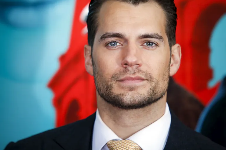 Henry Cavill jäi eelmisel korral napilt ilma James Bondi rollist. Tema eest napsas rolli ära just Daniel Craig.