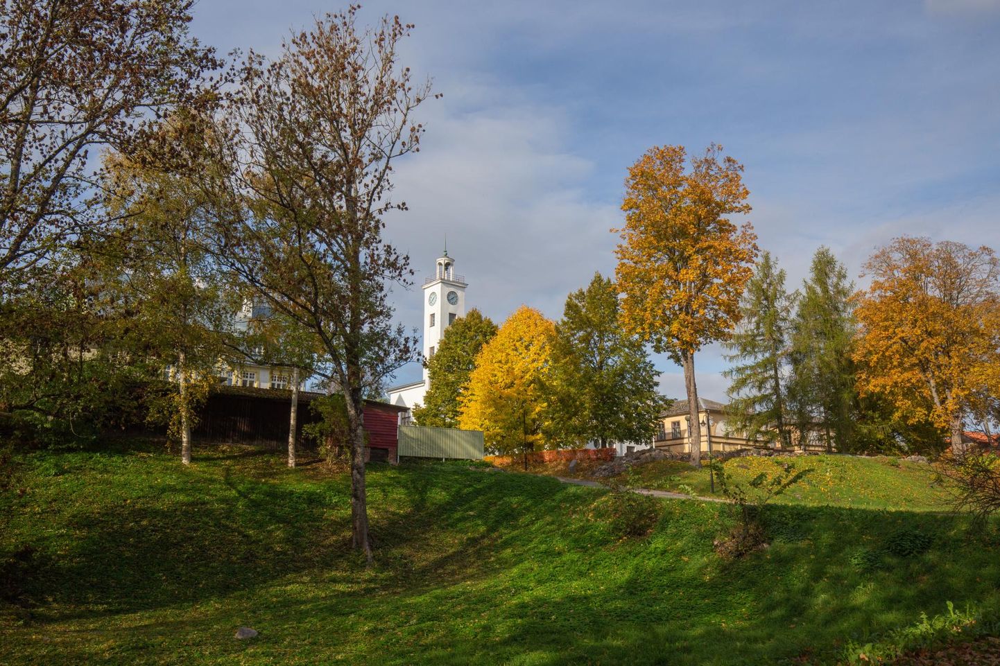 Viljandi linnavalitsus ootab 1. novembri südaööni stipendiumide taotlusi.