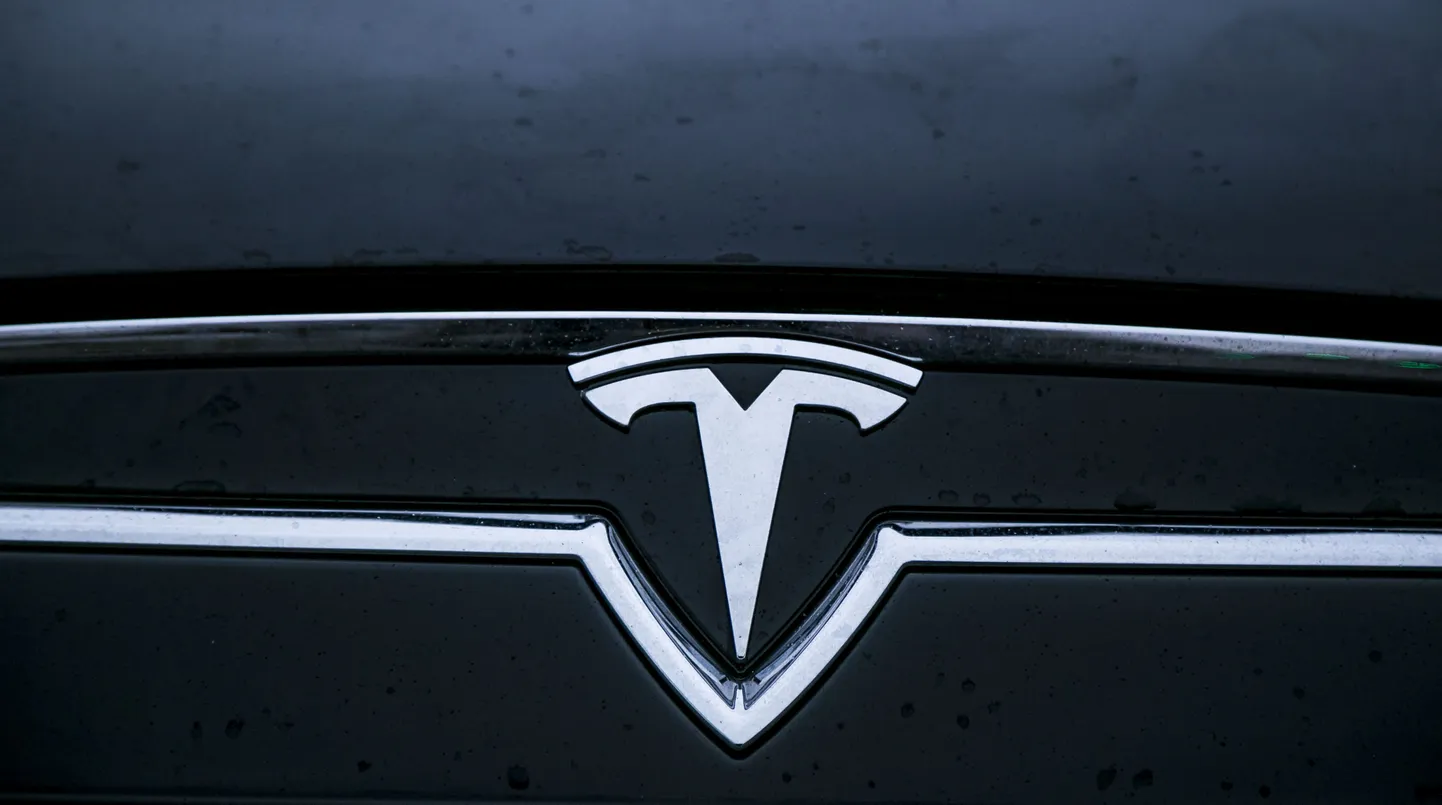 Tesla logo
