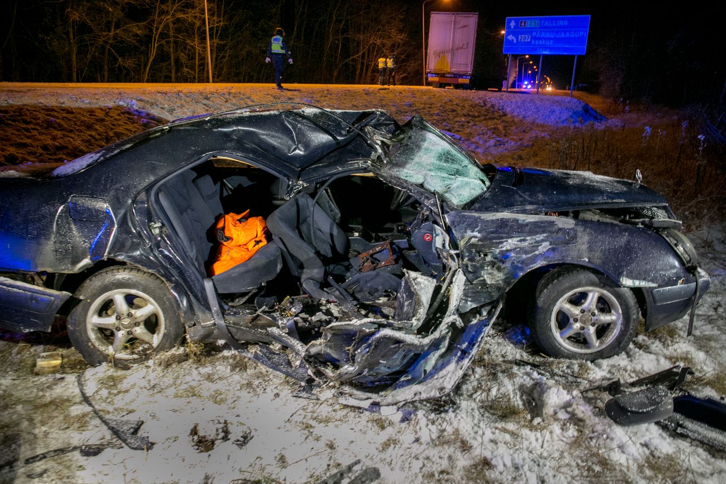 Jaanuari alguses hukkus Pärnu-Jaagupi lähistel sõiduauto ja veoki kokkupõrkes kaks inimest.