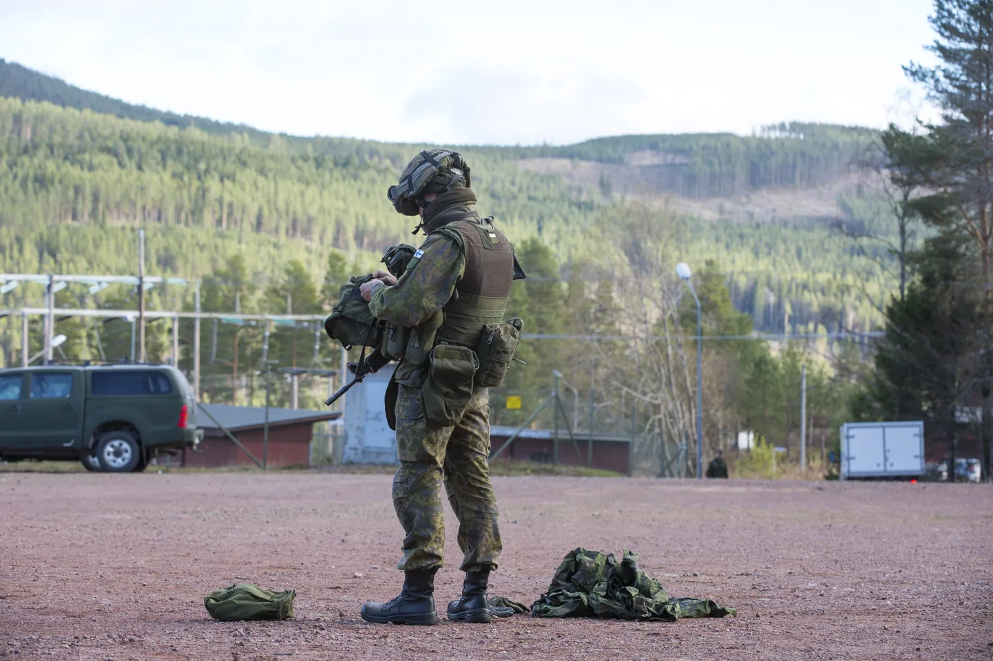 Soome sõdur valmistumas eelmisel aastal õppuseks.