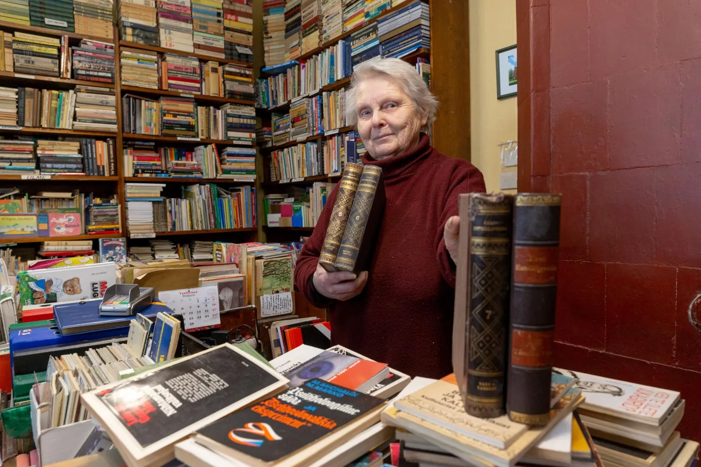 PRÄÄNIK
80-aastane Mai Palo on hoidnud legendaarse Viljandi antikvariaadi uksed valla kogu koroonaaja.